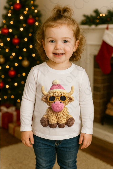 DTF Fabric - Highland Cow with Pink Hat (Yarn Style)